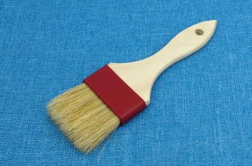 small oil brush